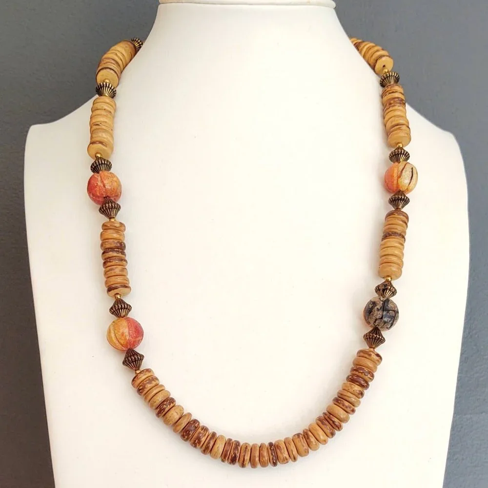 Vintage wood and bead necklace